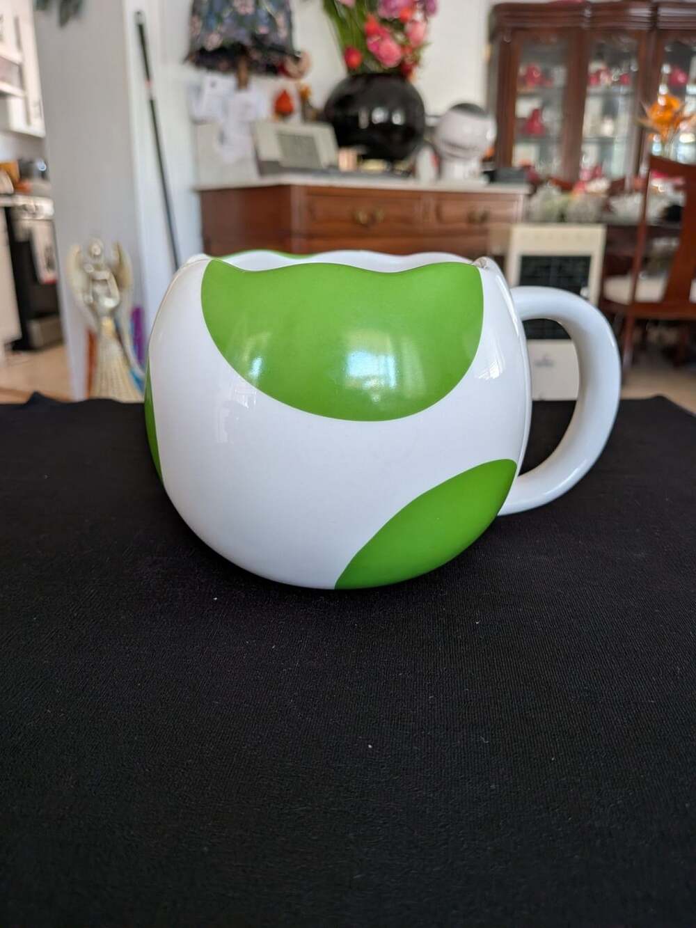 Paladone Nintendo Yoshi Egg XL Mug Coffee Cup Soup Ruffle Edge Green Dots